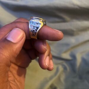 Gold Trump USA Ring